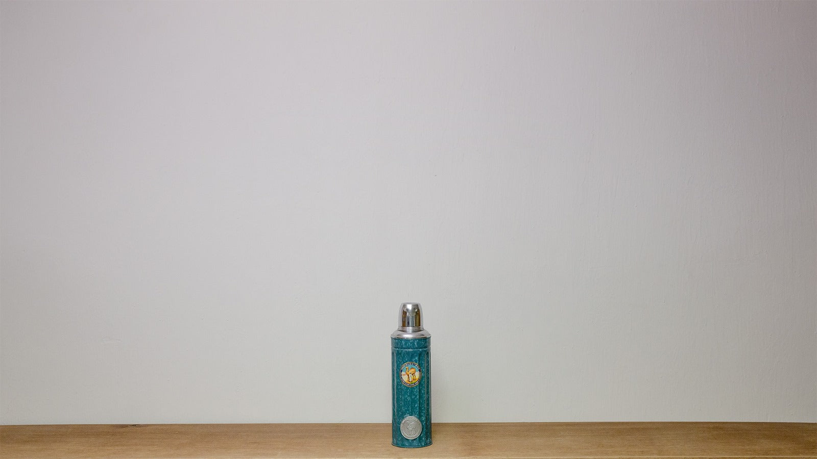 動画を読み込む: 1940年創業、香港を代表する魔法瓶ブランドCAMEL。ガラス内瓶の技術とデザインで世界中の家庭に愛され続けるCAMELの歴史と哲学をご紹介します。